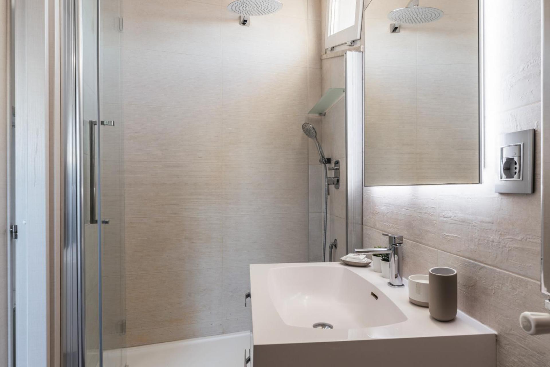 The Rent - Near Castel Sant'angelo Apartment